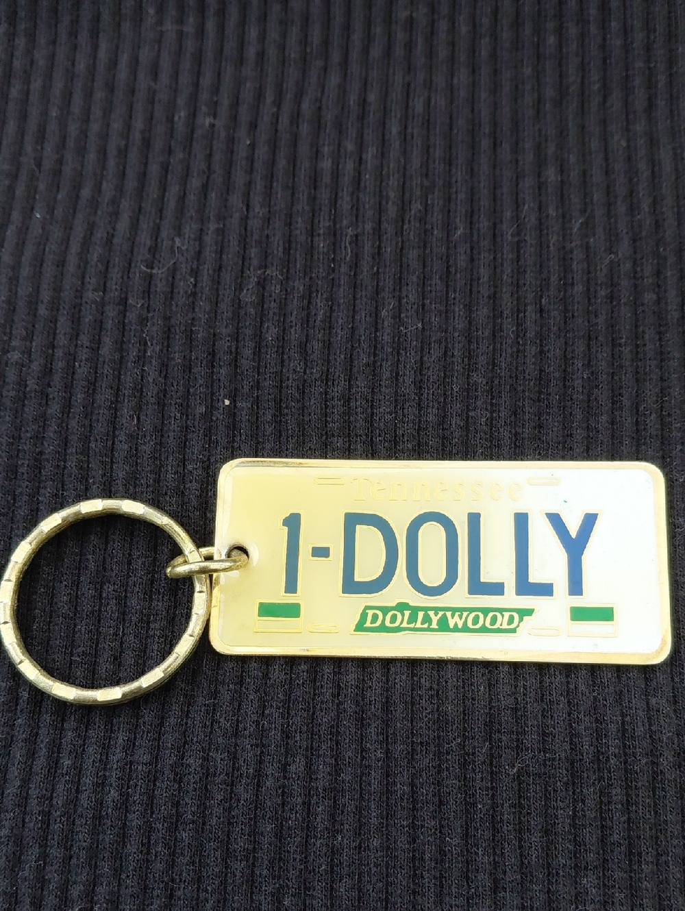 Dollywood Keychain Offical